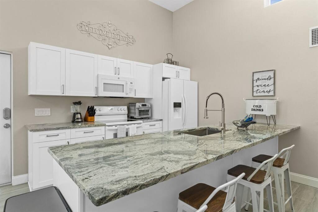 7 Bedroom 5 Bath Home With Cottage On Clearwater Beach! 外观 照片